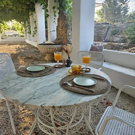 Rosie's Garden Bed & Breakfast
